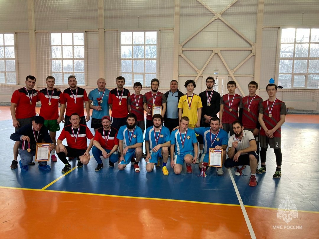 В Заветинском районе прошли соревнования по мини-футболу ко Дню спасателя РФ